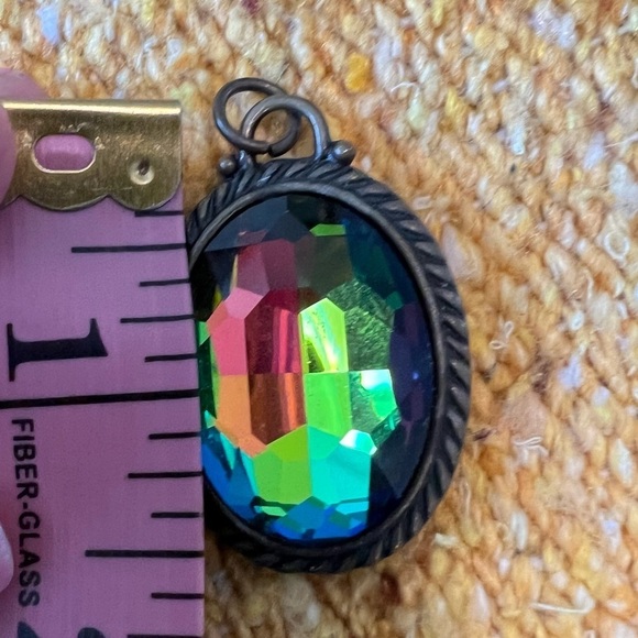 Gold tone brass Multi color faceted top sparkly pendant 1.5" - Picture 3 of 3